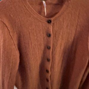 FREE PEOPLE CASHMEER  SWEATER COPPER COLOR. RIBBED KNIT MEDIUM